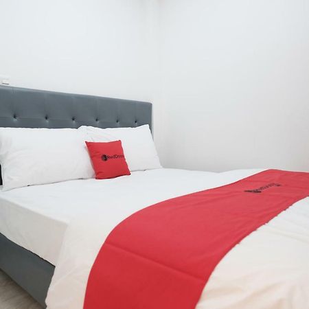 雅加达 Reddoorz Near Taman Palem酒店 外观 照片