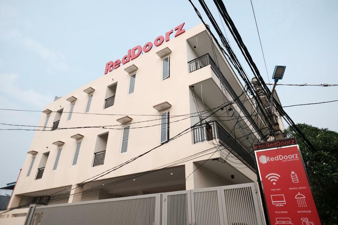 雅加达 Reddoorz Near Taman Palem酒店 外观 照片